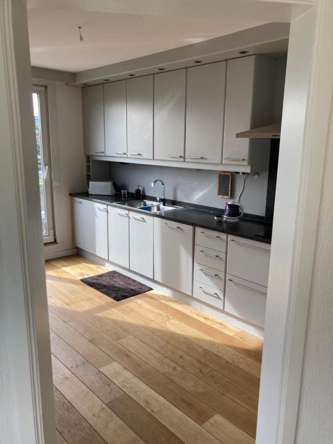 אנטוורפן Lichtrijk Mooi Appartement Met Zicht Op Hof Van Roosendael מראה חיצוני תמונה