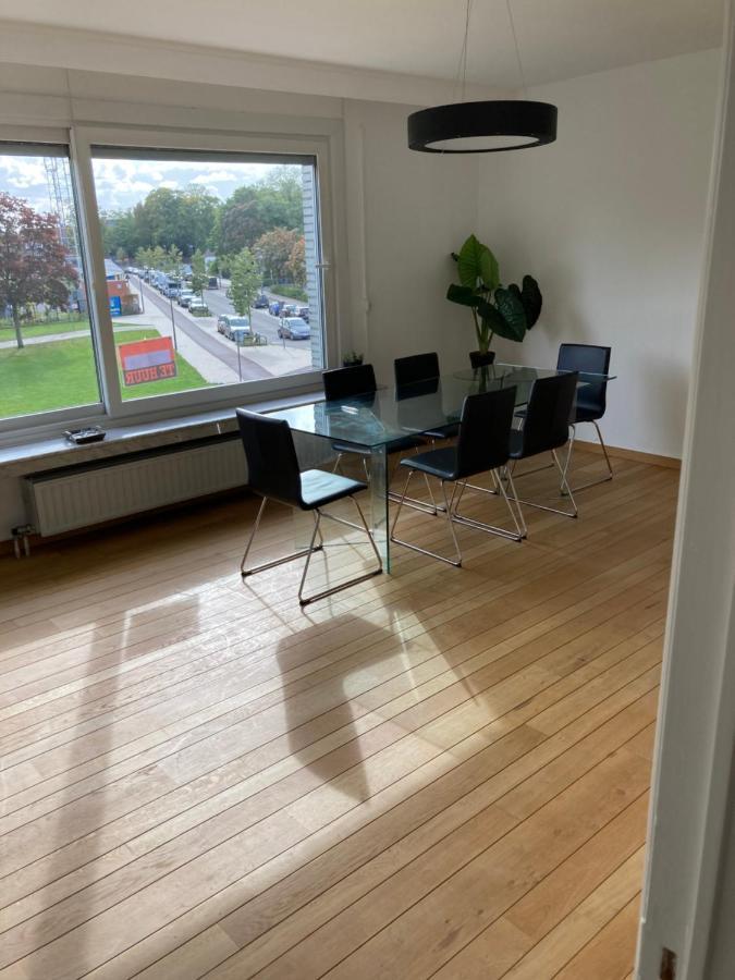 אנטוורפן Lichtrijk Mooi Appartement Met Zicht Op Hof Van Roosendael מראה חיצוני תמונה